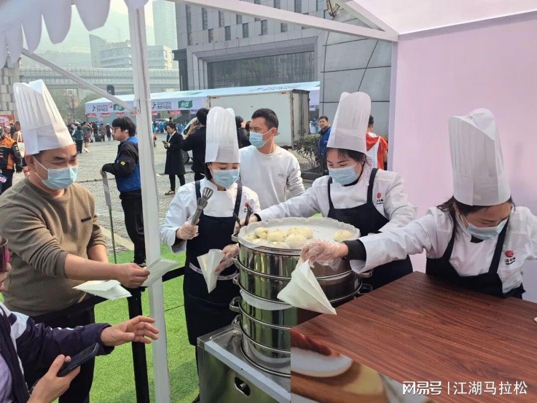 广发体育官网-重马比我想的好！跑过这次，心结了却